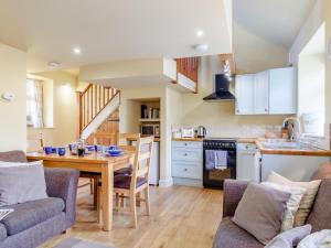 2 Bed in Axminster oc-blolo