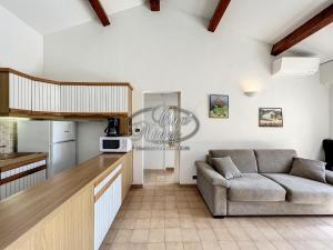 Appartement T2 pour 4 personnes avec terrasse et vue mer proche de la plage du Rayol
