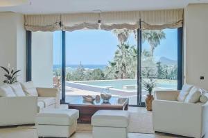 New! Villa Palau