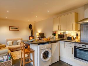 2 Bed in Kingsbridge oc-90025