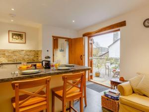 2 Bed in Kingsbridge oc-90025