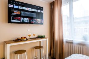 Super Central Studio with palace view!