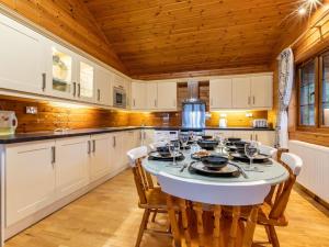 4 Bed in Bideford oc-00360