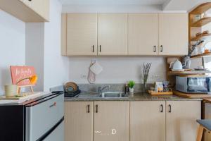Condo in Cubao, Sunset & City Lights Chasing