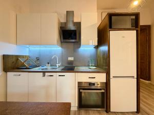 Chrobrego Modern Style Apartment by BookingHost