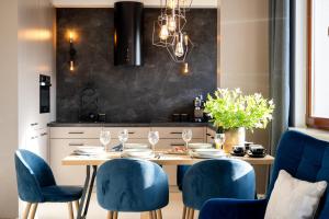 Kleparz Sky Apartment with Free Parking by BookingHost