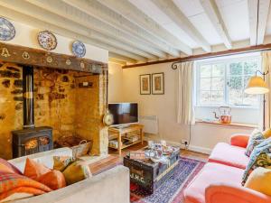 3 Bed in Beaminster oc-50738