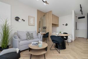 Eleganckie Studio w Katowicach z Dostępem do Siłowni, Sauny oraz Sali Zabaw by Noclegi Renters