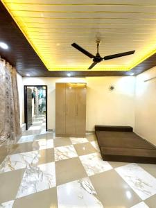 luxurious stay in janakpuri - your go to comfort place