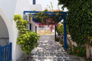 Cycladic Grandmas Apartments