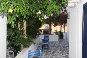 Cycladic Grandmas Apartments