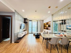 The Legend Apartment-Sunhometel