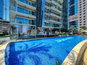 FIRST CLASS 3BR Luxury Marina Views High Floor