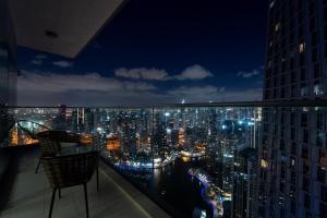 FIRST CLASS 3BR Luxury Marina Views High Floor