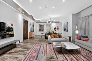 FIRST CLASS 3BR Luxury Marina Views High Floor