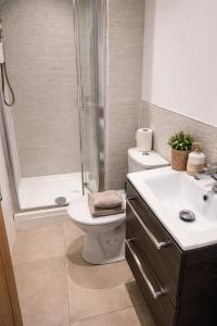 Stylish Seaview Apartments - Modern Retreat