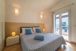 Seaside Terrace by DomusAway img5