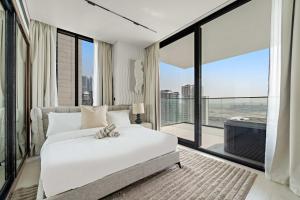 Stylish 1BR with Private Jacuzzi in Business Bay