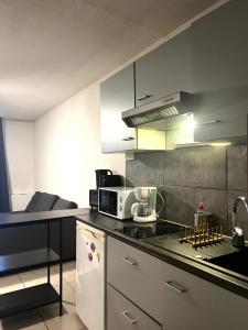 Studio with balcony and private parking