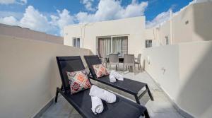 Sapphire Apartments & Penthouse with Heated Jacuzzi
