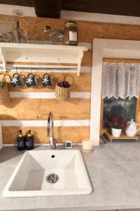 Kouzelná chalupa u lesa