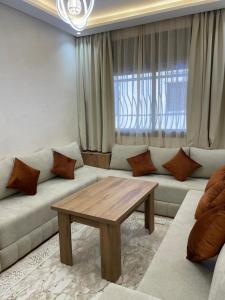 Relaxing modern 2BR Home near Aourir Beach