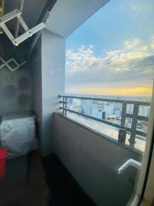 1 Luxury BR with 2 queen beds & Workstation - 1 min walk to My Khe Beach