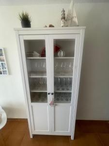 Beachfront 2BR Apartment with Pool, Sea View and Free Parking