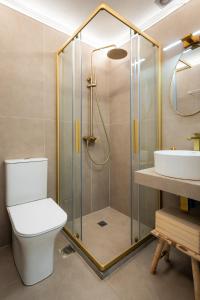 Mēne - Seafront Glyfada Apartment