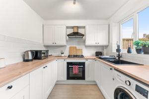 The Derby Escape - Garden -Sleeps 6
