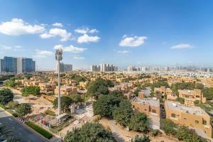 Charming new studio with pool and gym in Al Furjan