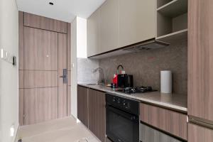 Bright studio in Arjan with pool gym and parking