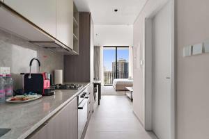 Bright studio in Arjan with pool gym and parking