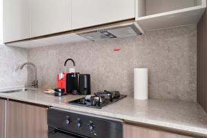 Bright studio in Arjan with pool gym and parking