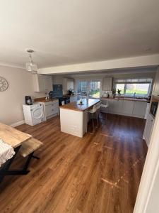 Spacious modern detached house in eye near A140 in the town centre