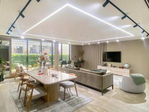 Modern Studio with rooftop pool and gym in JVC