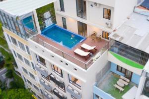 Premier deluxe twin Titan Hotel-1min to beach