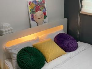 Heart of Hongdae, 3-Minute Walk to Popular Spots, K-Pop Perfect accommodation for friends and couples Self check-in, luggage storage, elevator available