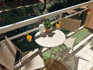 Le Mimosa, Studio à La Favière