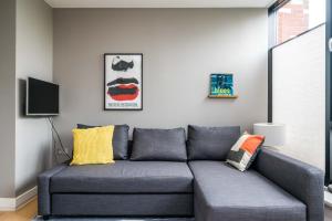 Stylish Flat by Victoria Park