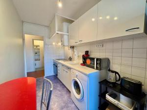 Appartement T2 avec balcon, résidence arborée, parking
