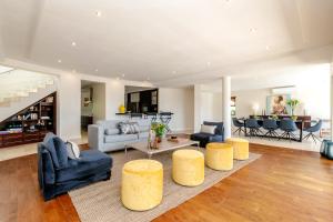 Défren House - Villa with panoramic view and pool, optional housekeeping and private service in Hout Bay