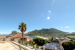 Défren House - Villa with panoramic view and pool, optional housekeeping and private service in Hout Bay