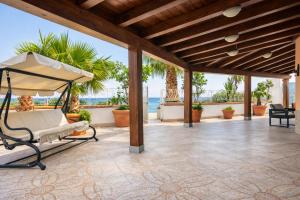Sicily Mistral Marinello Villa fronte mare con accesso diretto