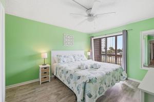Sweet Caroline Remodeled with Partial Ocean View and Oceanfront Pool
