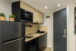 Downtown Studios 2 - City Hideaway