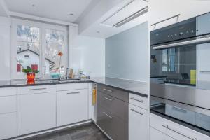 Bed and Breakfast near Glarus - Parking & Lake