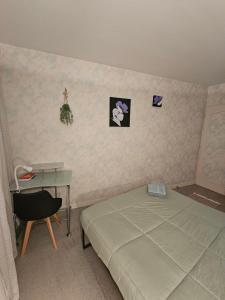 Chambre chez particulier à petit prix Montluçon centre gare à 20 min à pieds