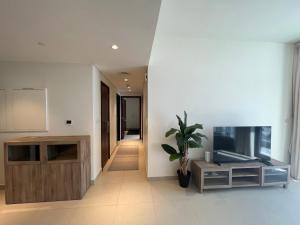 Spacious Apartment with Park View in Dubai Hills