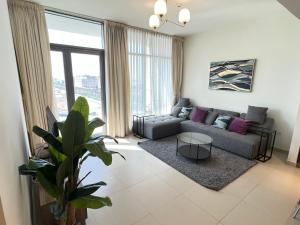 Spacious Apartment with Park View in Dubai Hills